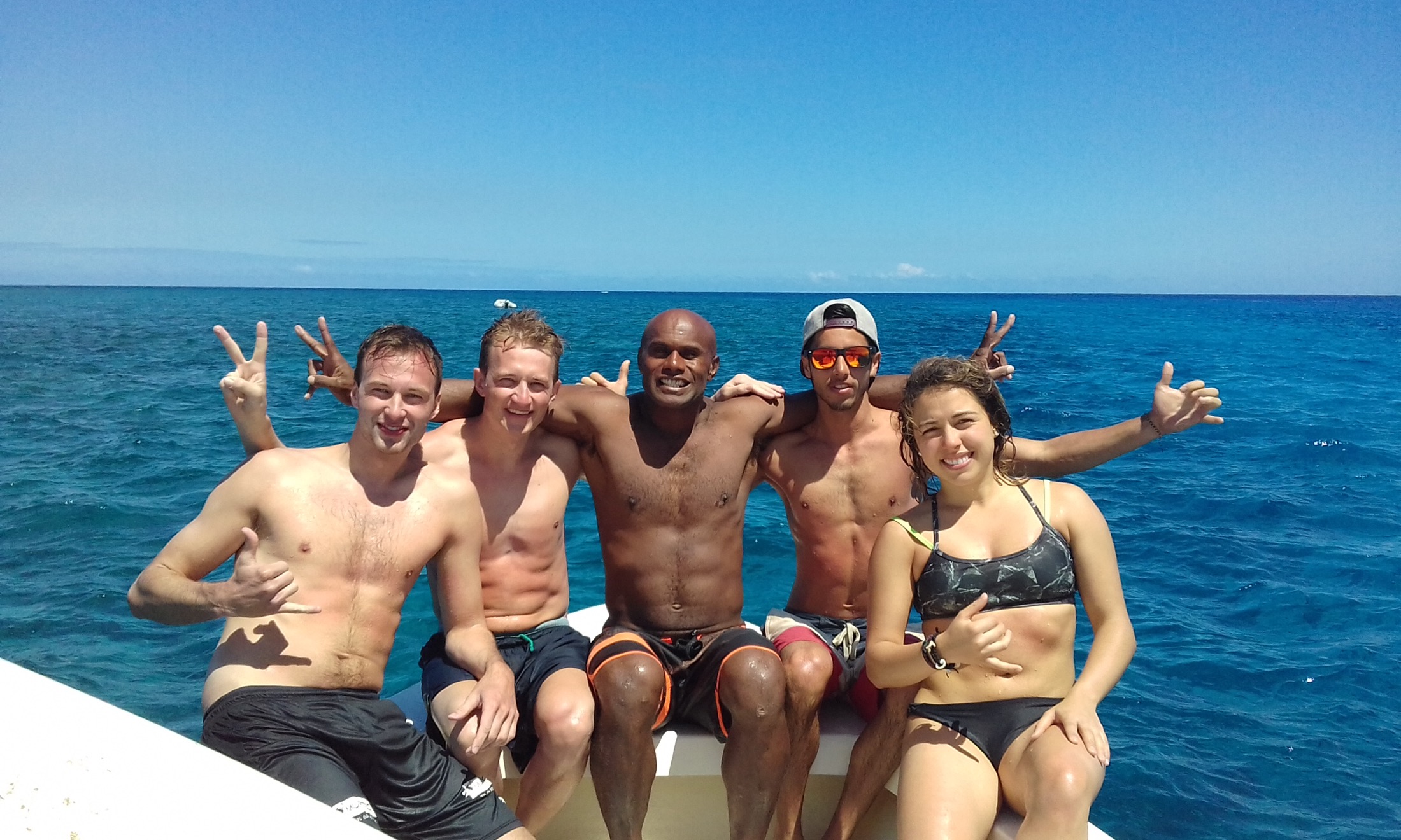 Dream Surf Fiji ocean scene in clear blue water